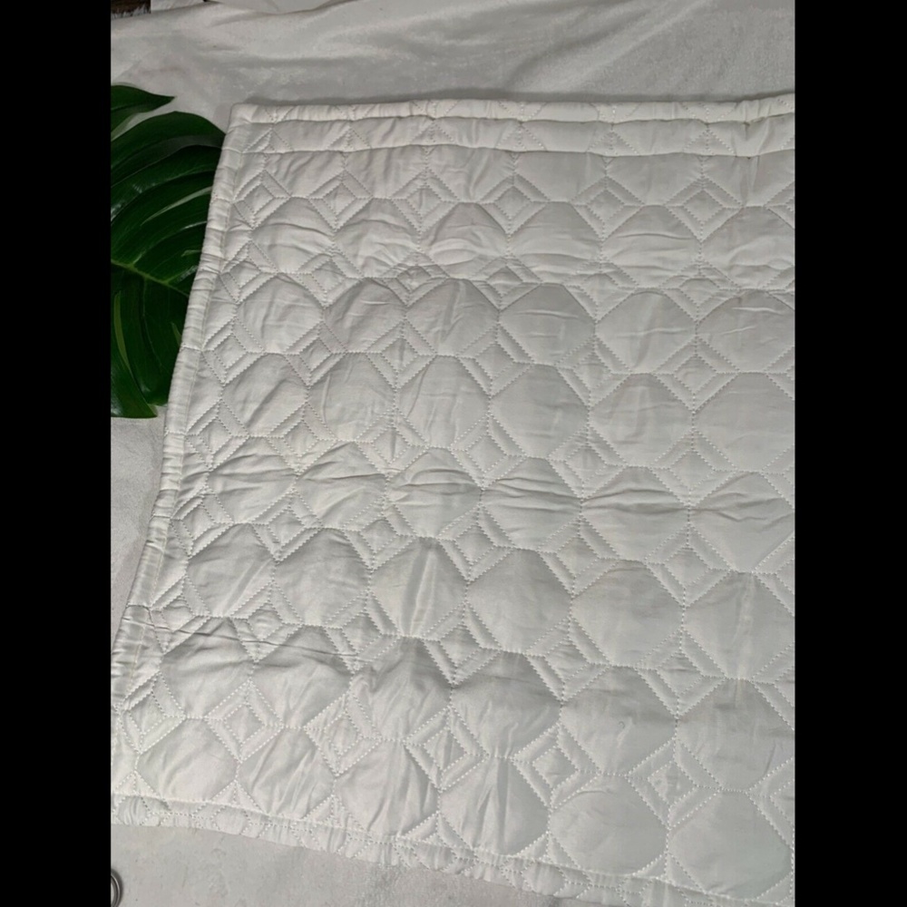 NEW Hotel Collection Alabastar Quilted (1) Standard Sham Pillow - Picture 9 of 12